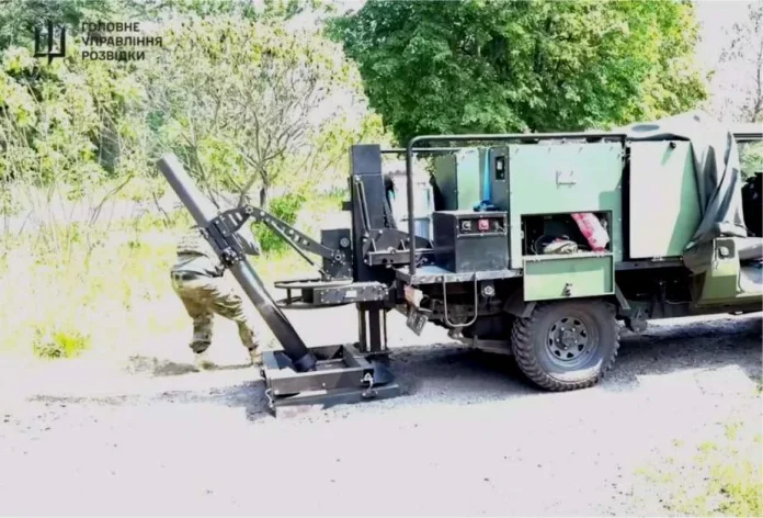 На відео, оприлюдненому українськими Збройними Силами, показано розгортання мобільного мінометного комплексу Scorpion Light американського виробництва, встановленого на легкій тактичній машині Toyota. (Джерело фото: Відео ЗСУ)