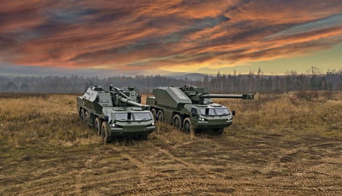 Перші 155-мм колісні САУ DITA поставлені українським військовим у рекордно швидкий термін