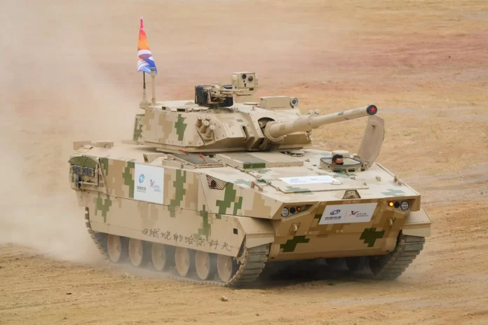 Китай демонструє свій новий легкий танк VT8 під час демонстрації на AirShow China 2024, (Джерело зображення: Соціальна мережа Китаю)