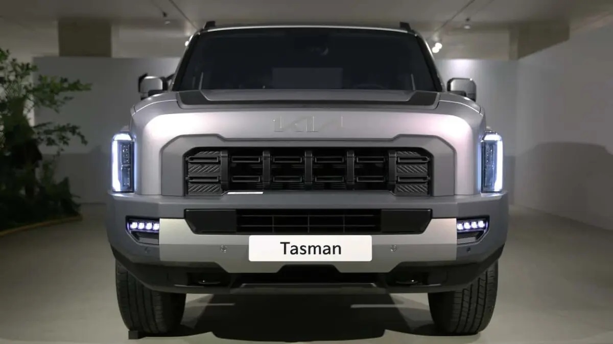 Дизайн першого пікапу Tasman