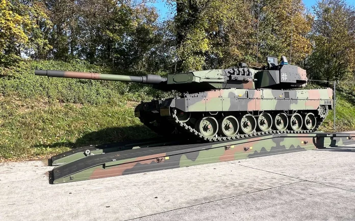 Німецька армія отримала свій перший бойовий танк з активним захистом, вдосконалений Leopard 2A7A1, у жовтні 2024 року. (Джерело фото: Міноборони Німеччини)