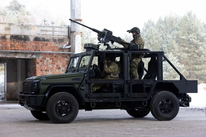 «Каракал» — це легка, високомобільна десантна машина 4x4, розроблена компанією Rheinmetall, призначена для повітряно-десантних і спеціальних операцій. (Джерело фото: Rheinmetall)