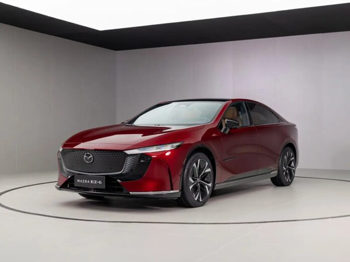 Седан Mazda EZ-6