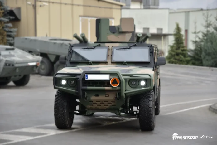 Польські військові отримали партію нових броньованих автомобілів Legwan