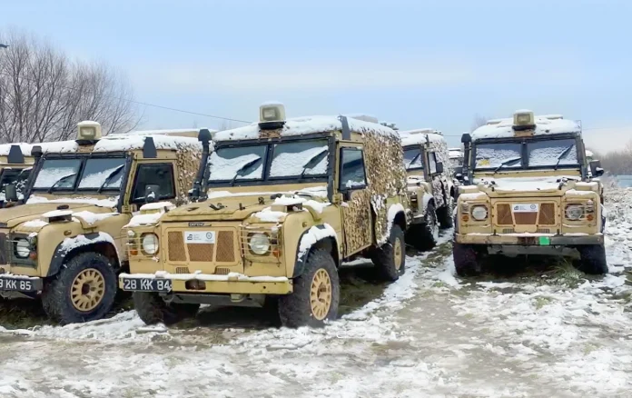 Сили оборони отримали броньовані Snatch Land Rover на шасі Land Rover Defender 110