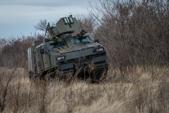 Шведський БТР-амфібія BvS10 на озброєнні 38 обрмп
