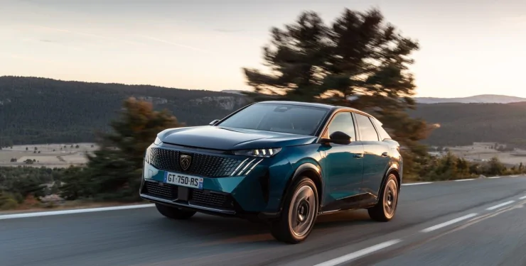 Оновлений Peugeot 3008 третього покоління б'є рекорди продажів 