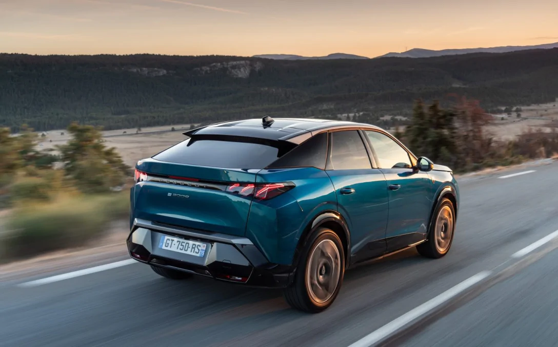 Оновлений Peugeot 3008 третього покоління б'є рекорди продажів 