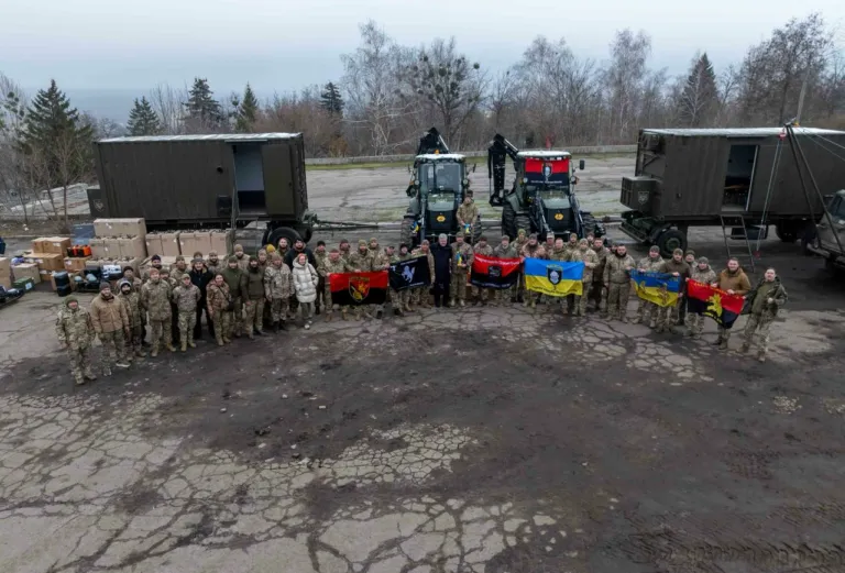 ЗСУ отримали першу у 2025 році партію озброєння та обладнання від двох благодійних фондів 