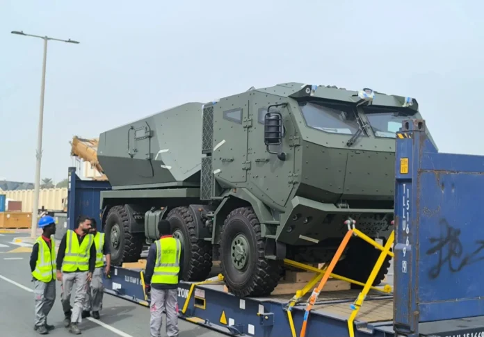 AM120 встановлено на шасі Tatra 815-7 6×6