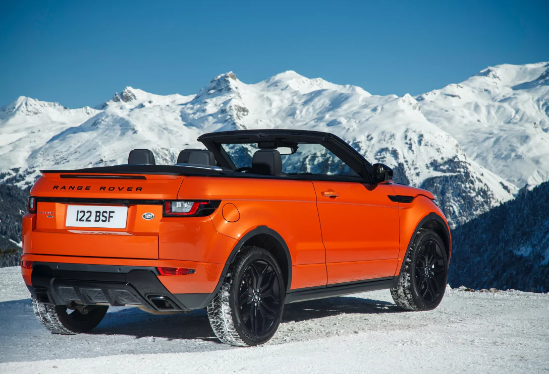 У Києві помітили рідкісний кабріолет Range Rover Evoque Convertible