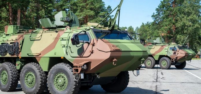 Латвія почала виробляти БТР Patria 6×6 для України