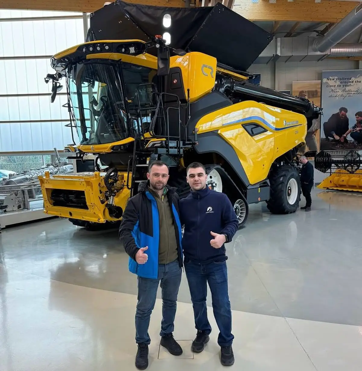 Футуристичний комбайн New Holland CR11 з'явиться в Україні