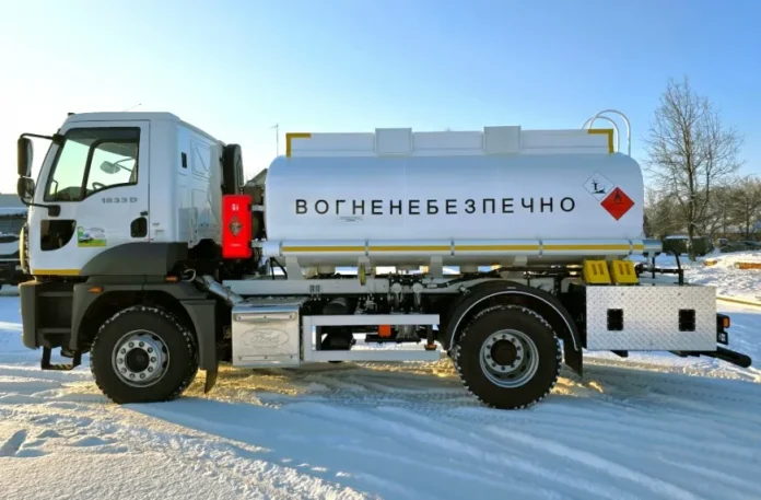 В Україні створили автопаливозаправник на базі Ford Trucks