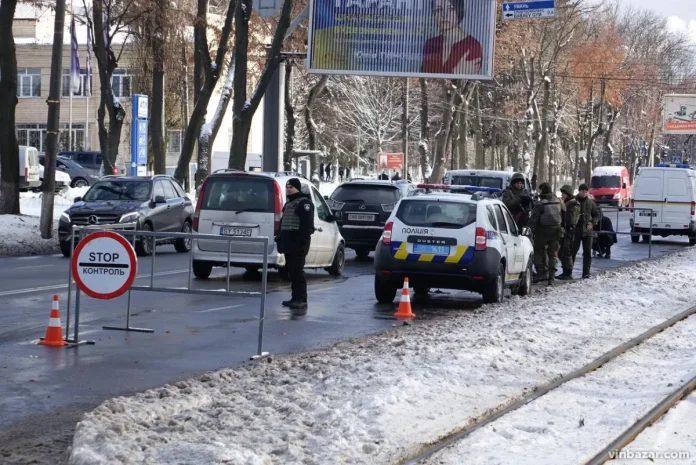 На блокпостах почали зупиняти по-новому