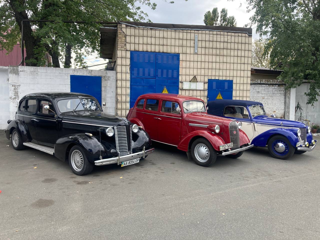 Автомобілі Old Car Land