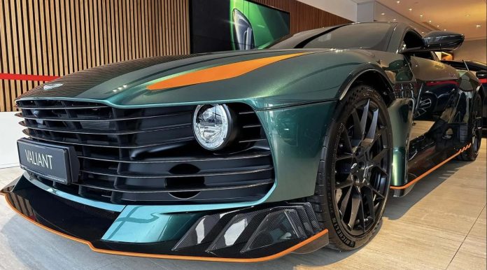 Ексклюзивний Aston Martin Valiant за $3 млн на етапі продажу в Україні