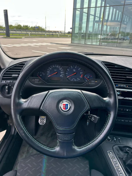 На українських дорогах помітили рідкісний BMW у тюнінгу Alpina
