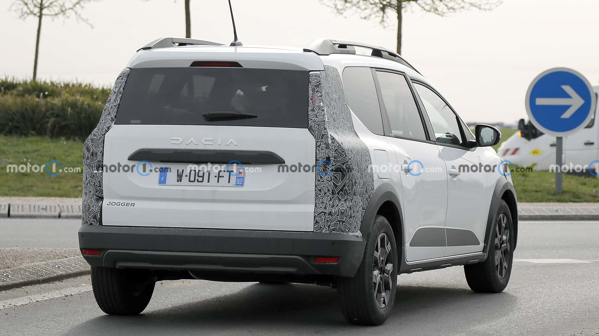 Оновлений Dacia Jogger помічений під час чергового тестового заїзду