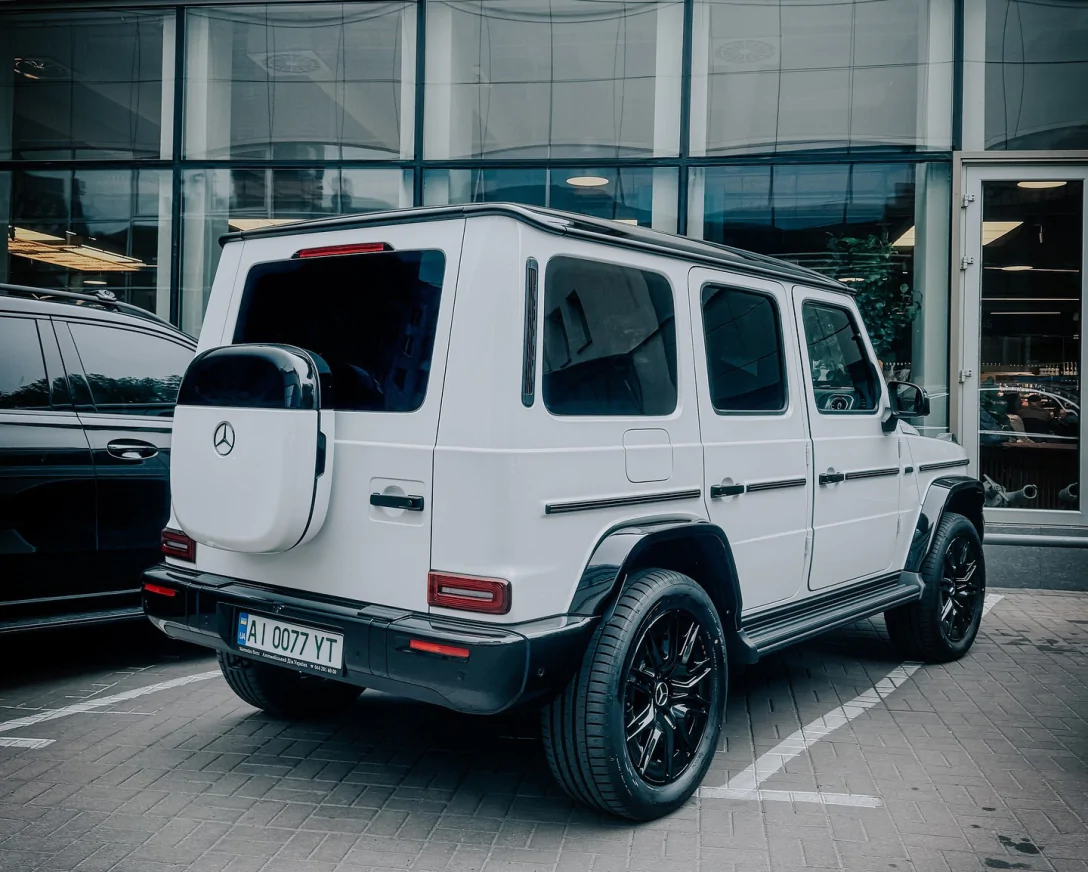 У Києві помічено електричний Mercedes G580 вартістю понад 8 млн грн 
