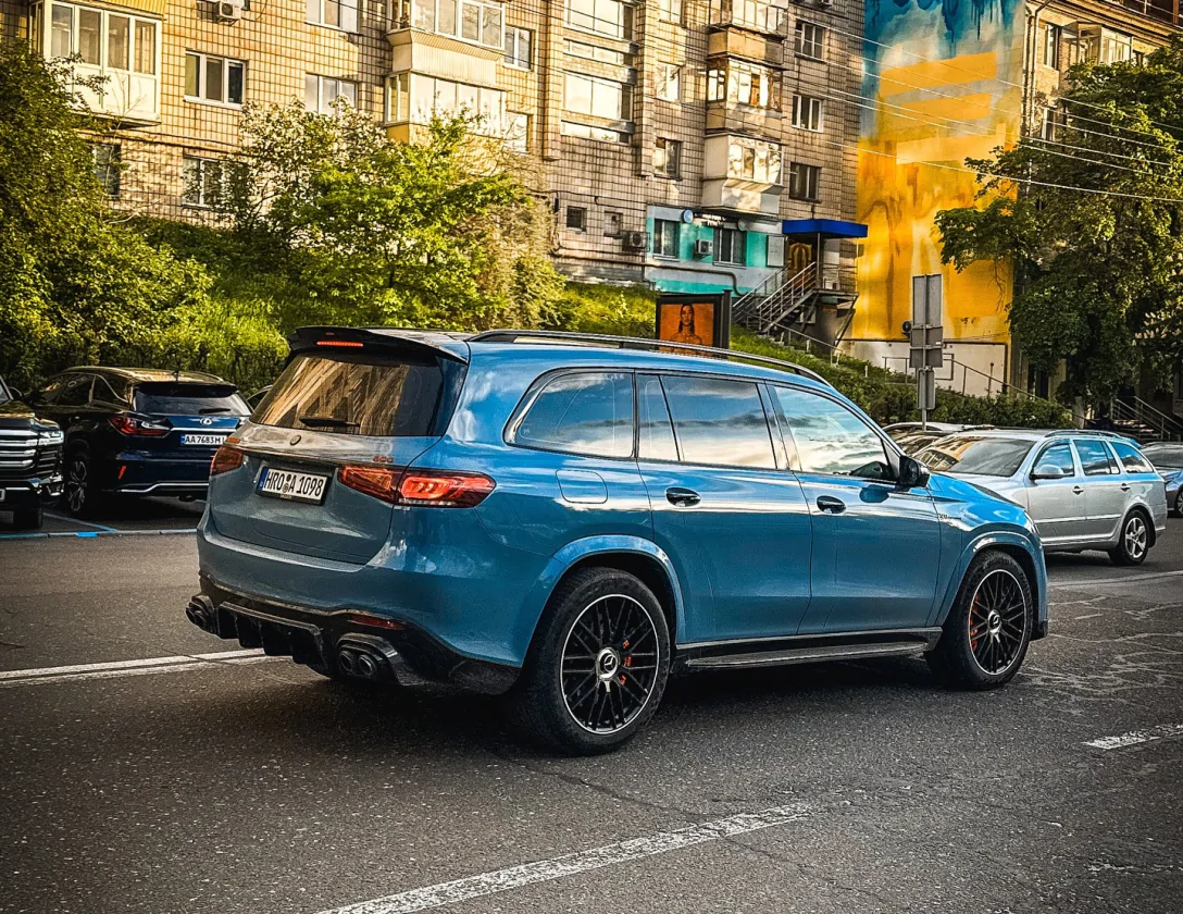 У Києві зняли рідкісний Mercedes Brabus 800 на німецьких номерах