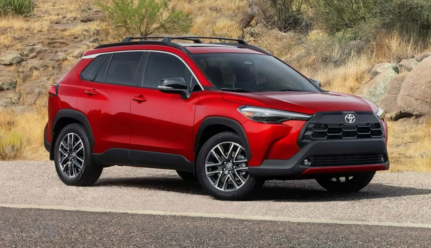 Toyota показала оновлений Corolla Cross