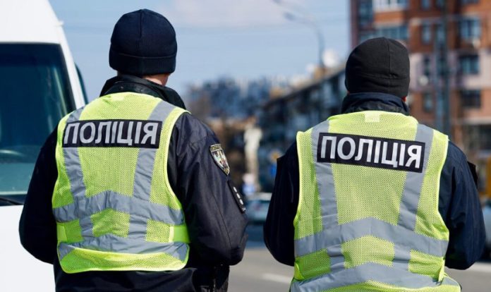 Поліції хочуть дозволити вилучати права у чоловіків, тимчасово позбавлених водіння за рішенням суду