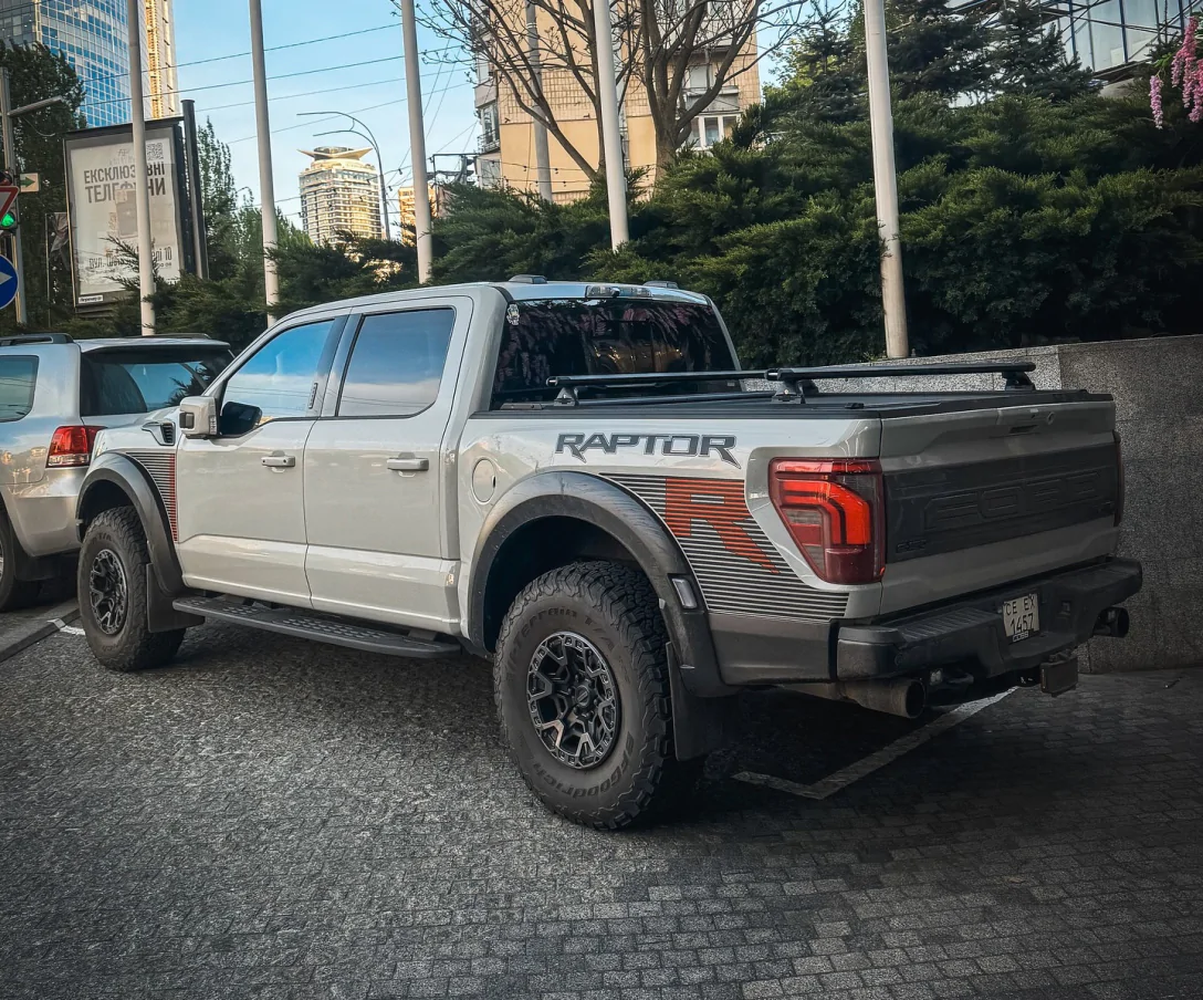 Ford F-150 Raptor R: один із найпотужніших серійних пікапів уже в Україні  