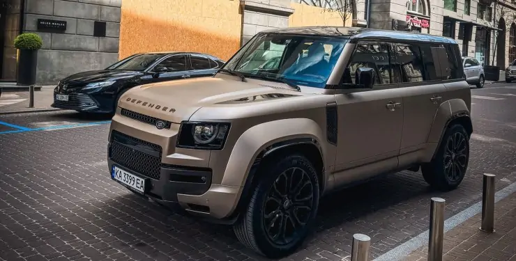 Land Rover Defender OCTA з мотором на 635 к.с. помічений у Києві 