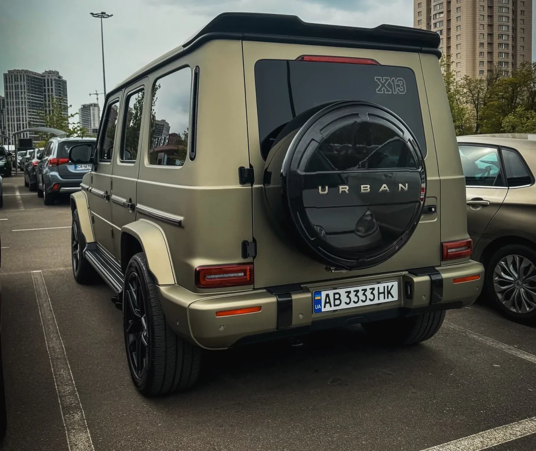 Яскравий Mercedes-AMG G63 з тюнінгом Urban Automotive помічений у Києві