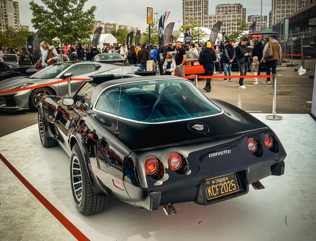 У Києві показали рідкісний Chevrolet Corvette 1978 року