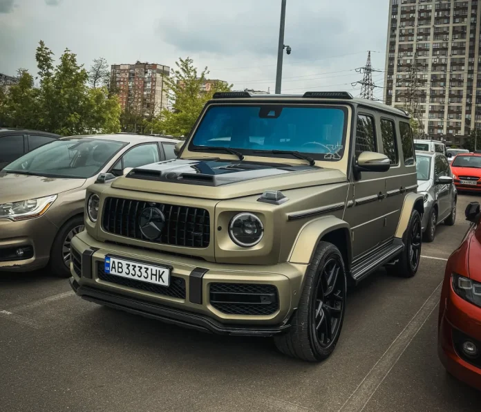 Яскравий Mercedes-AMG G63 з тюнінгом Urban Automotive помічений у Києві