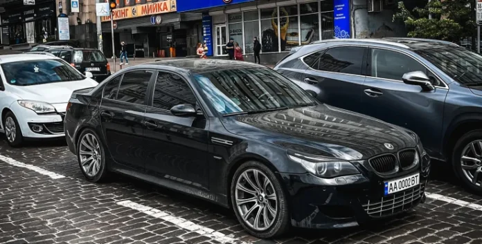 Легендарний BMW з нульових помічений у Києві