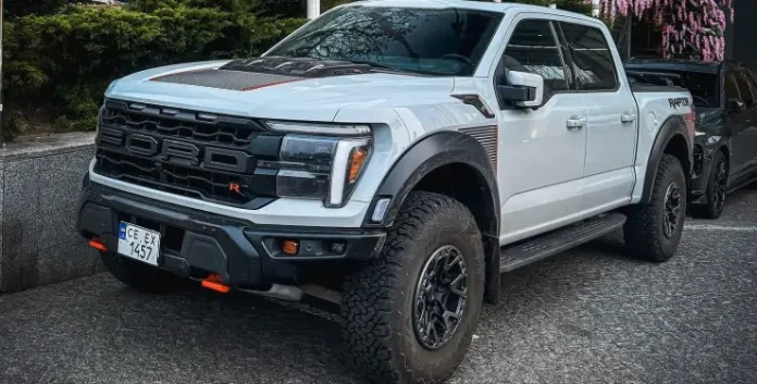 Ford F-150 Raptor R: один із найпотужніших серійних пікапів уже в Україні