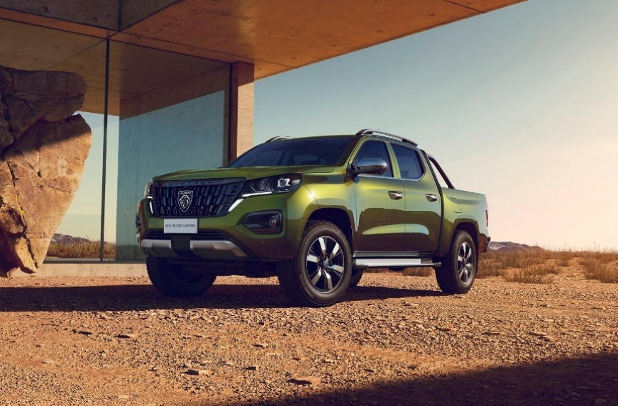 В Україні стартував продаж оновленого пікапа PEUGEOT Landtrek