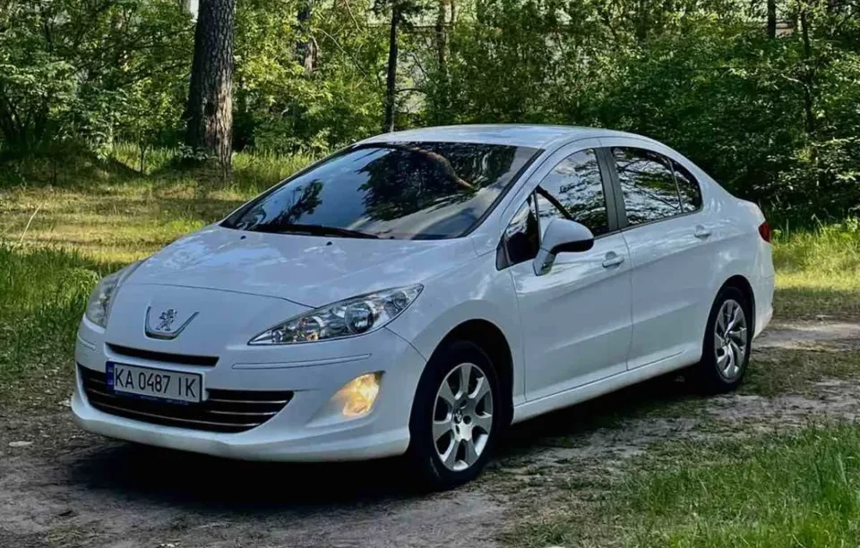 Peugeot 408