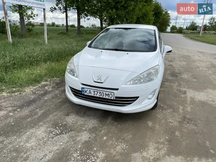 Peugeot 408
