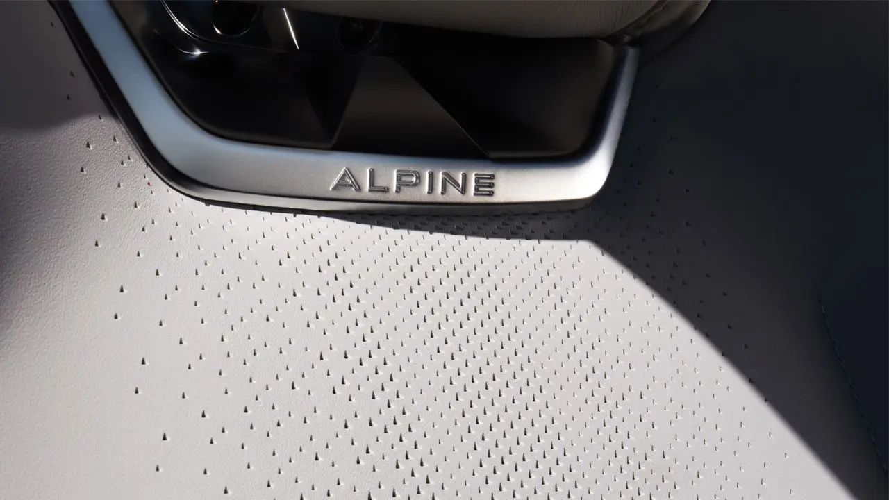 Alpine A390