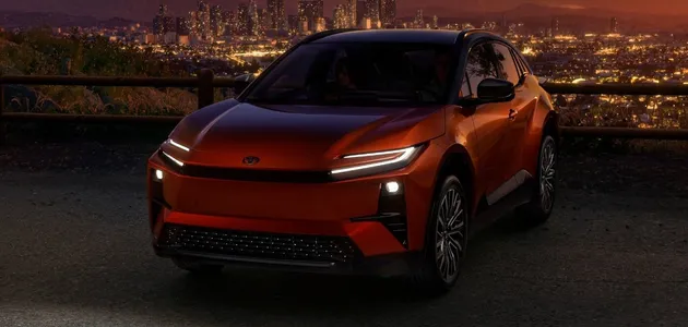 Toyota представила електрокросовер замість RAV4