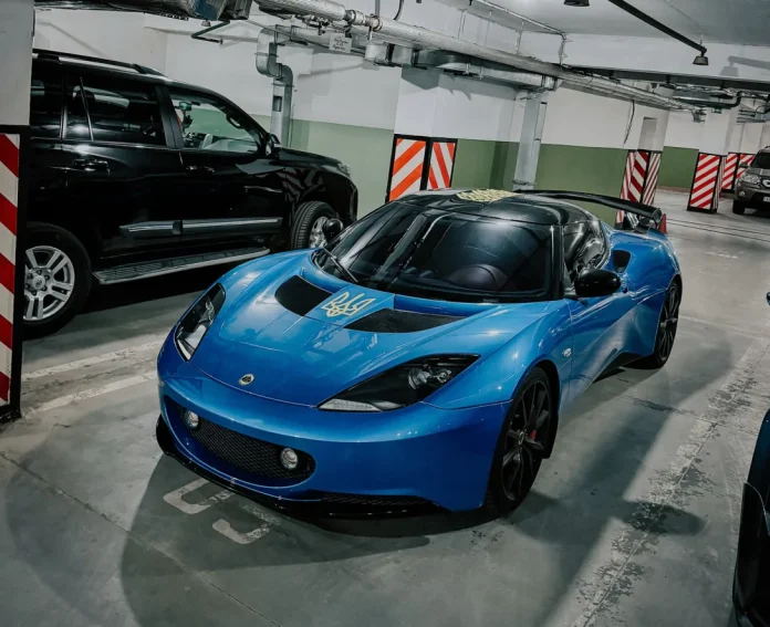У Києві зняли рідкісний Lotus Evora з тойотівським мотором