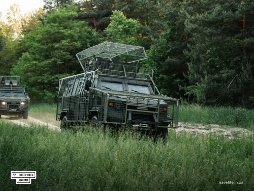 Бронемашини «Козак» перетворили на пересувні штаби