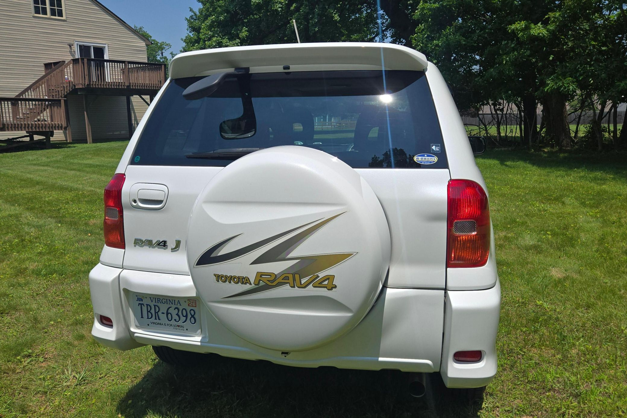 Позашляховик Toyota RAV4, що розміняв 25 років, виставлено на аукціон у новому стані 