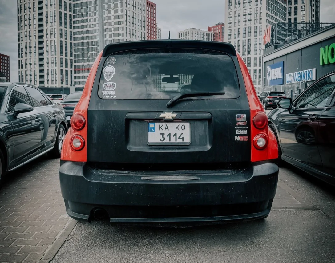 Рідкісний спортивний мінівен Chevrolet HHR SS помічений у Києві