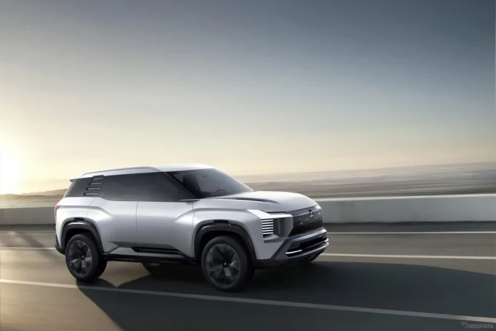 Mitsubishi DST