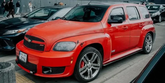 Рідкісний спортивний мінівен Chevrolet HHR SS помічений у Києві