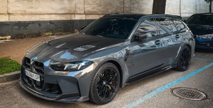У Києві зняли на фото рідкісний BMW M3 Touring із тюнінгом