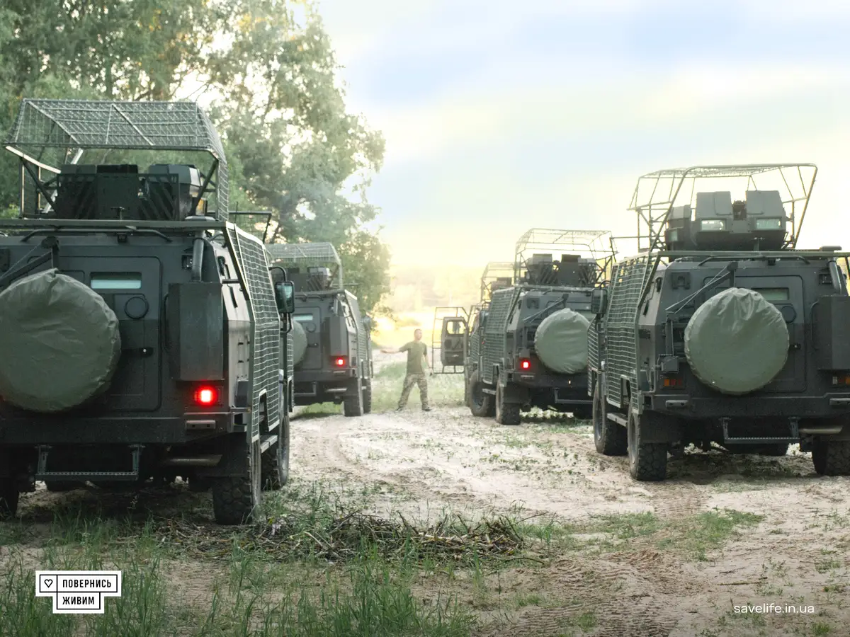 Бронеавтомобілі «Козак» посилили захистом від дронів