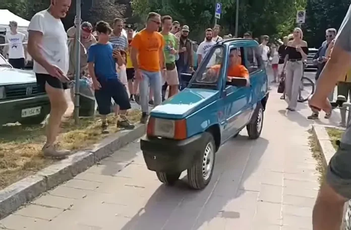 В Італії показали найвужчий автомобіль у світі