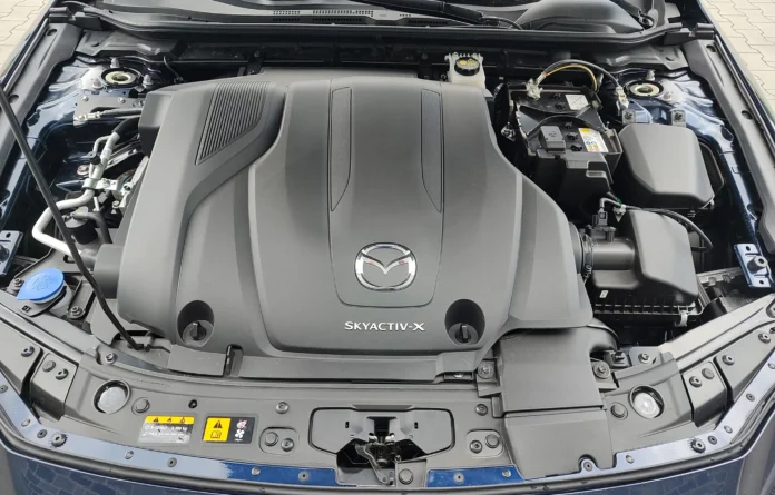 Названо найкращі двигуни Mazda