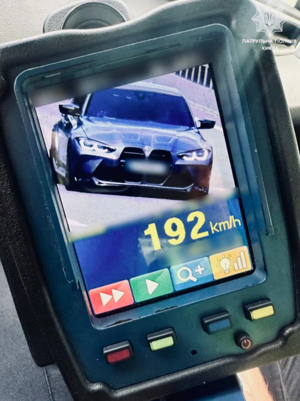 У Києві водій BMW відчув себе Шумахером
